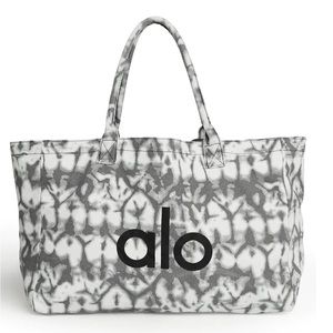 Brand New Iconic Alo Shopper tote Tie Die